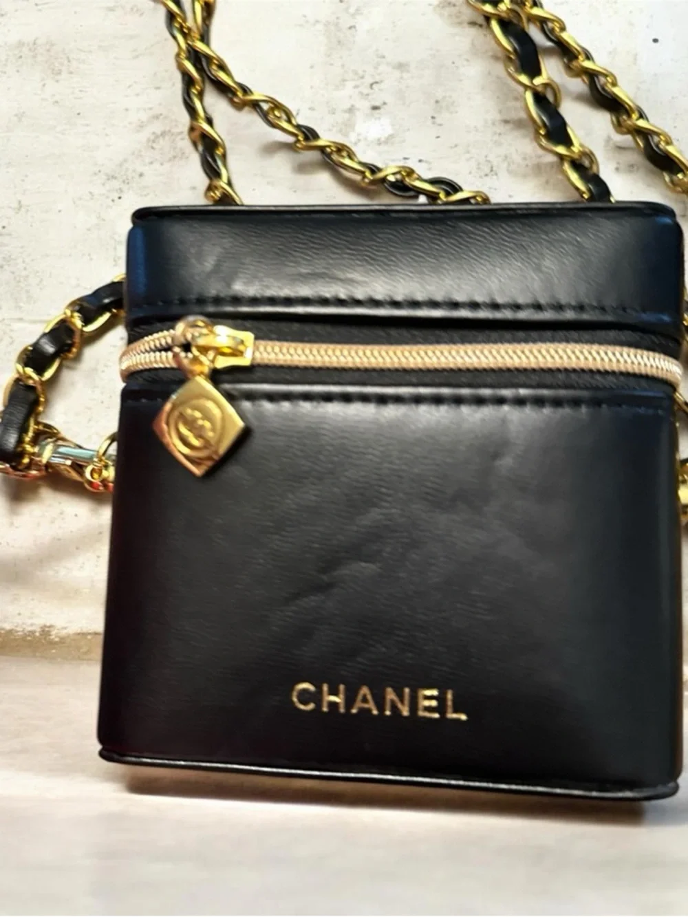 GWP Lipstick Case from Chanel - Picture 2 of 16